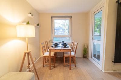 Stylish Notting Hill 2-Bedroom Apartment