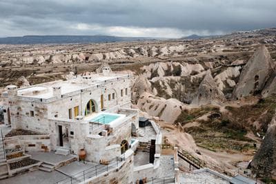 Millstone Cave Suites Hotel