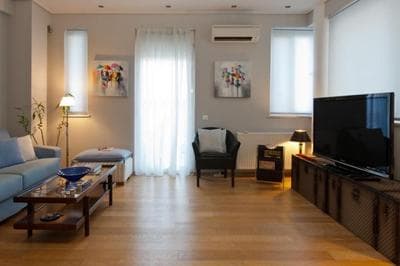 Acropolis Luxury Apartment with Balcony