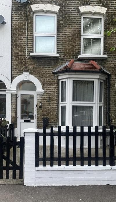 Spacious 3 bedroom house near Central London, O2, ExCel, Abba Voyage, Stratford, Tube Station & Parking Available