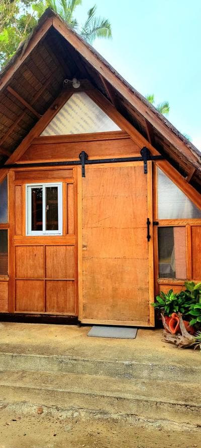 Duon Baler - Seconds from Sabang beach, your peaceful escape