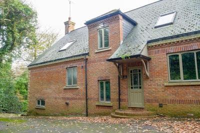 Luxury Mansion, Ideal for Contractors, Central