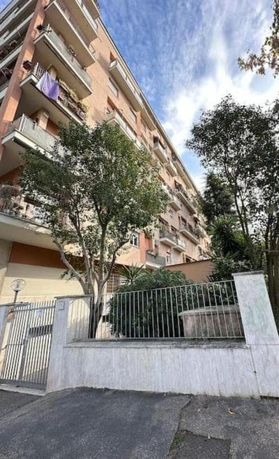Eur-motagnola attico 2bedr apt 280 terrace view
