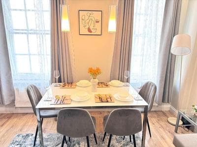 Park Lane Beautiful Family Apartment