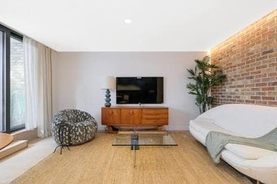 Ivy Berwick Street II Pro-Managed