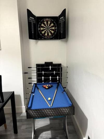 3 BR- King size bed, Netflix, Garden FREE Parking