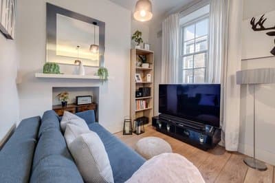 Bright 1-Bed Fitzrovia Flat - Goodge St - Sleeps 3