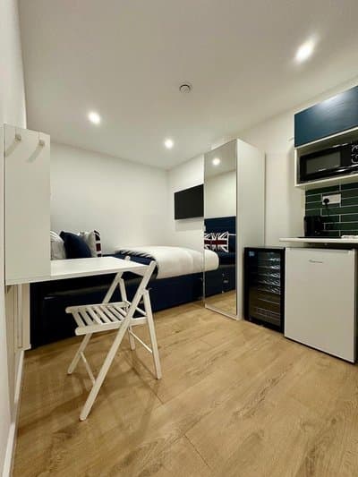 Studio next to king cross B