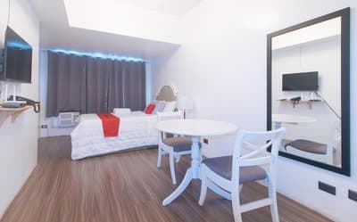 RedDoorz at MPT Suites