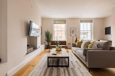 The Chelsea Nest - Stylish 2BDR with Balcony