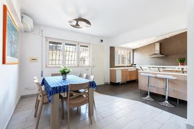 Ostia Beach Apt - 1 Minute Walk
