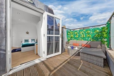 The Battersea Park Residences Private Rooftop - 10min SOHO & Oxford Street