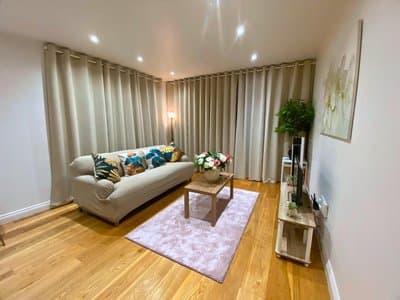 Executive North London Southgate Serviced Apartment - Contractors Ready