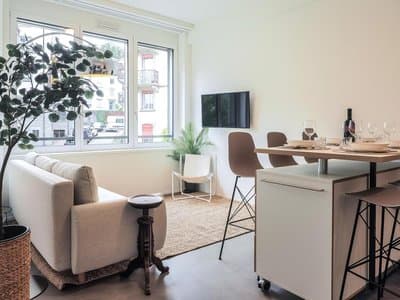 WYBA Living - Modernes Apartment - Gratis ÖV - Ruhig & Zentral