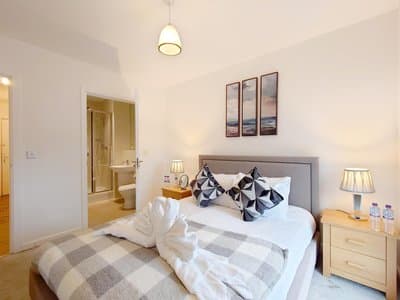 Spacious 2-Bedroom Apartment in Prime Location