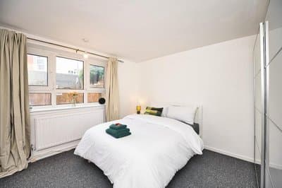 Stylish Stratford London E15 Stay Sleeps 5 Near Tube and City