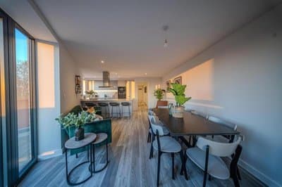 Luxury 3BR Apt Sleeps 10, Wembley & Park Views