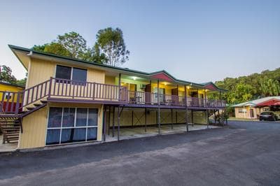 Agnes Palms Motel