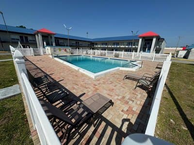 Englewood Inn & Suites