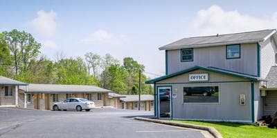 Economy Inn Bloomington