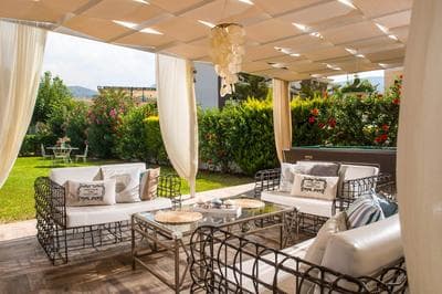 Vergina Apartments & Suites