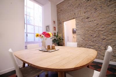 Spanish Steps Art Apartment