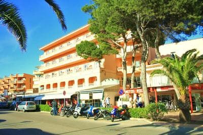 Hostal Alzina