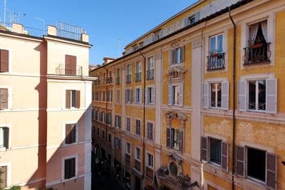 Luxury Apartment Sabina 50 mt from Trevi Fountain