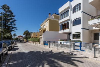 "HomeySuite" in Estoril Beach Apartment