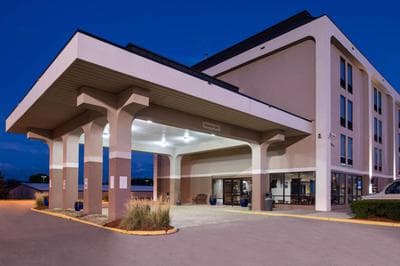 New Victorian Inn & Suites Omaha