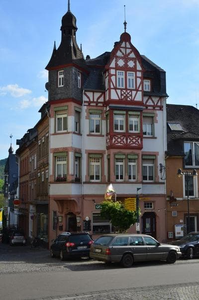 BG Living & Hosting - Stilvolles Jugendstilhaus am Marktplatz - Top-Lage im Zentrum