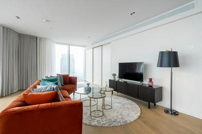 Inspiring Three-bedroom Apartment With City Views