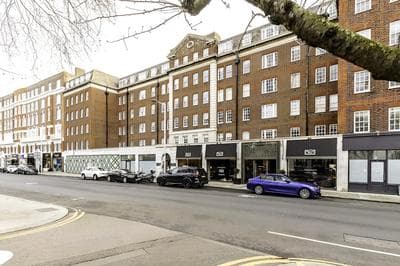 Colourful South Kensington Home