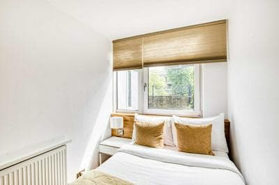 Homely 4 Bedroom House in Brixton