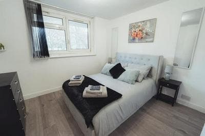 1 Bed-park View-balcony-wifi-pet Friendly