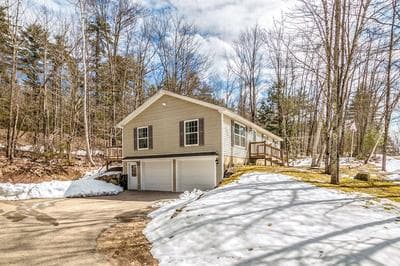 Your Perfect Blend Of Views And Fun! 3 Bedroom Home by RedAwning
