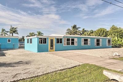Family-friendly Englewood Rental w/ Canal Views!