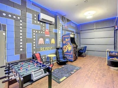Fairytale Mansion 6BR Arcade & Pool