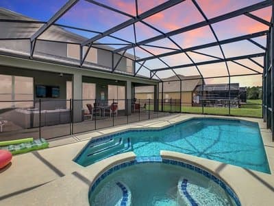 Elegant Emerald Island Getaway Pool, Spa & Games Close To Disney! 7 Bedroom Villa