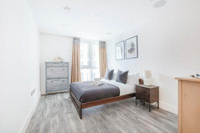 Charming 2BR 2BA Near Tower Bridge