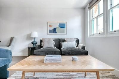 Impeccable 2-bed Apartment in London
