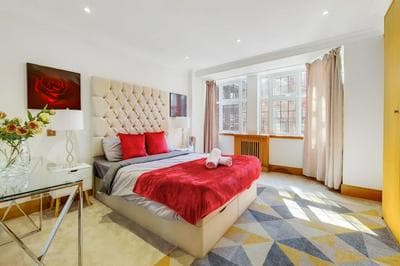 Delightful 3 Bedroom Apartment Opposite Harrods