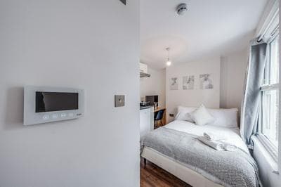 Camberwell High Spec 6-Studio Unit Block