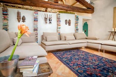 New Sophisticated Rome Apartment in the Heart of the Historic Ghetto of Rome