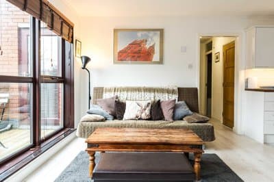 Luxury Islington Apartment With Balcony