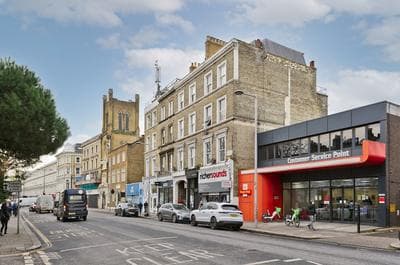 Charming Apartment Close to Kings Road Chelsea by Underthedoormat
