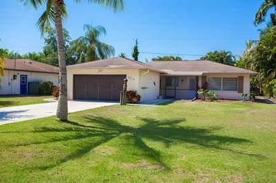 Bonita Beach 3719