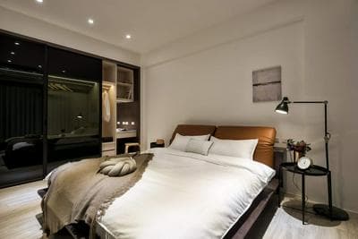 Single Eyelid Hostel
