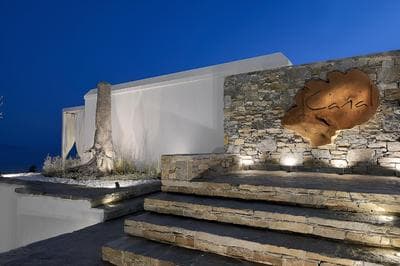 Canal Suites