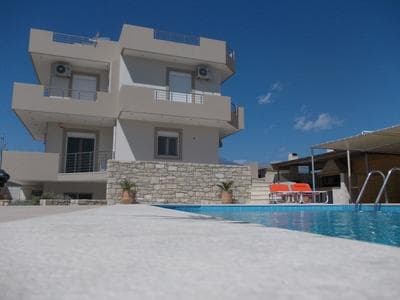 Elpidis Villa